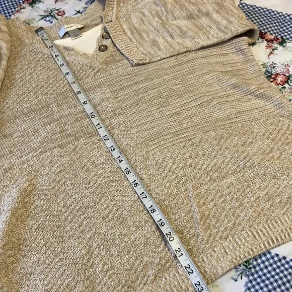 ⭐️ 5/$20 ⭐️ CJ Banks Sweater - Picture 5 of 5